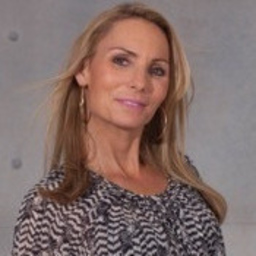 Claudia Jans