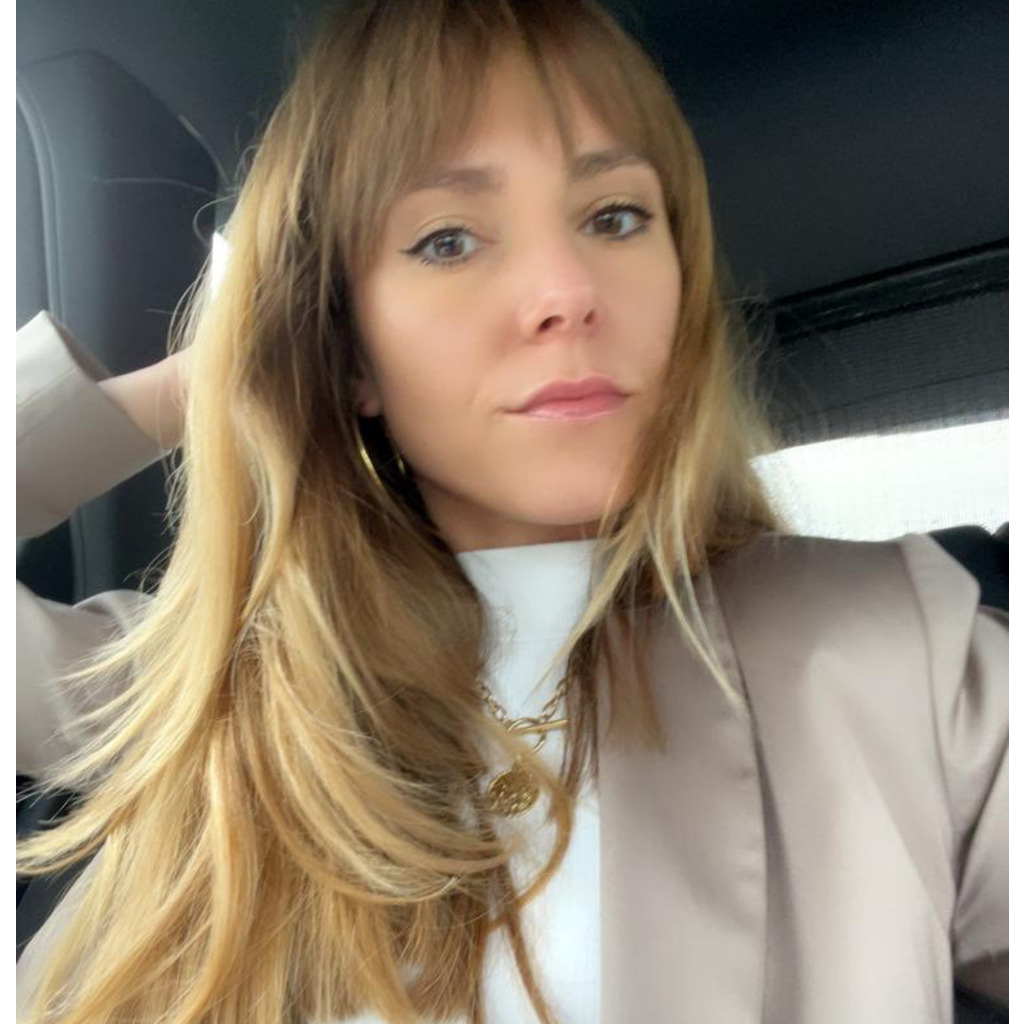 Valentina Lange - Manager Wirtschaftsprüfung - EY (Ernst & Young GmbH ...