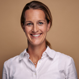 Julia Schoer