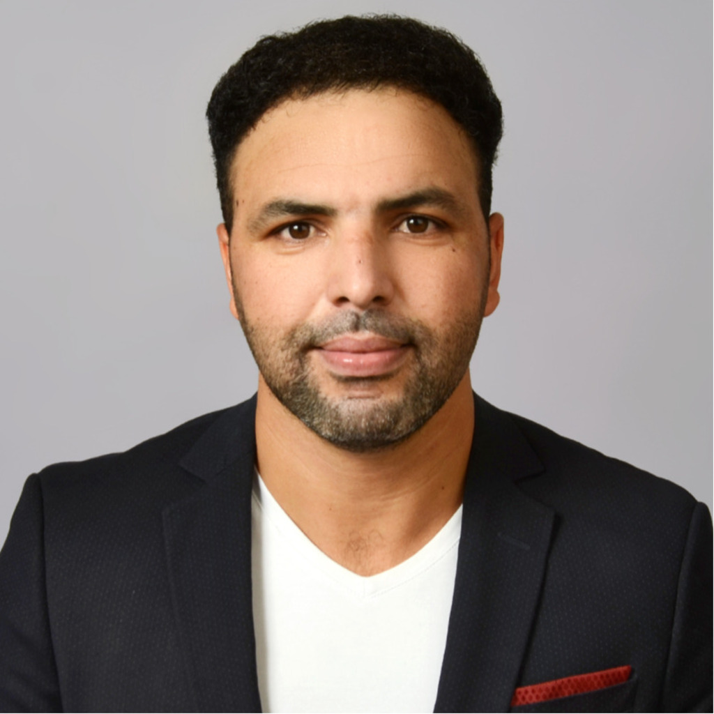 Hamza khalfaoui System Engineer Init AG für digitale Kommunikation