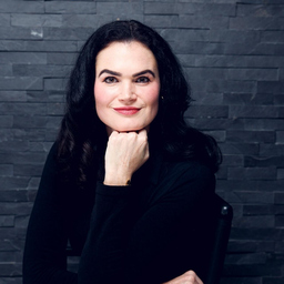 Mag. Julia Heitchen