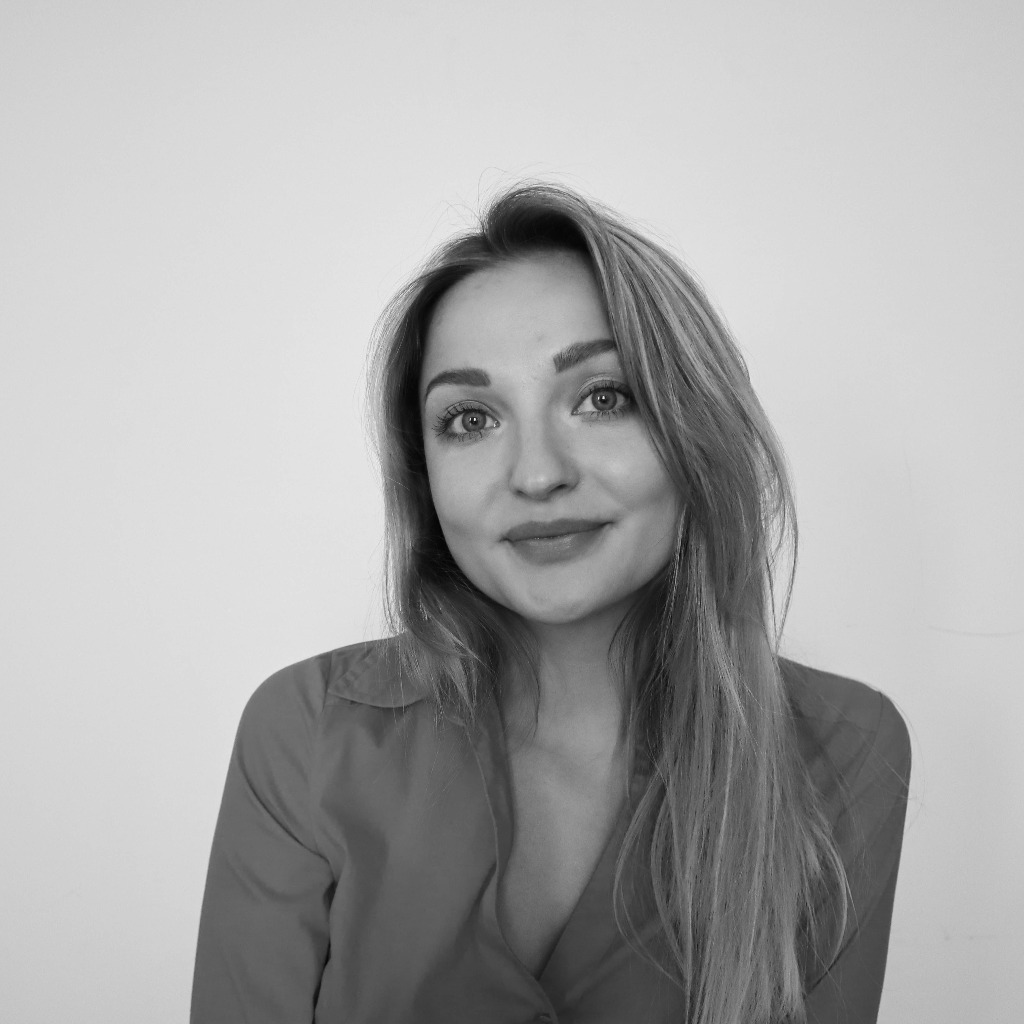 Katharina Krenn Marketing & International Relation Alpharun Health