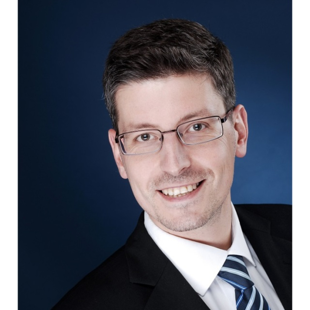 Dr. Eike Heuser Referent Datenbanken Information und Technik