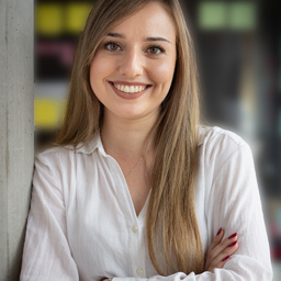 Julia Scherer