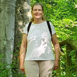 Irene Momen Pour