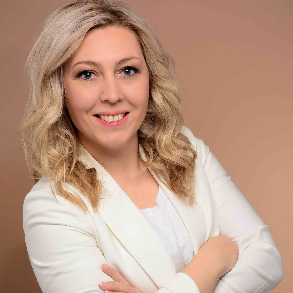 Olga Schmidt Inhouse Consultant / Projektleitung ERP (Microsoft