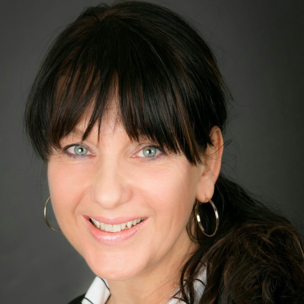 Social Media Profilbild Claudia Föhl Urbach