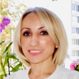 Dr. Elif Adak
