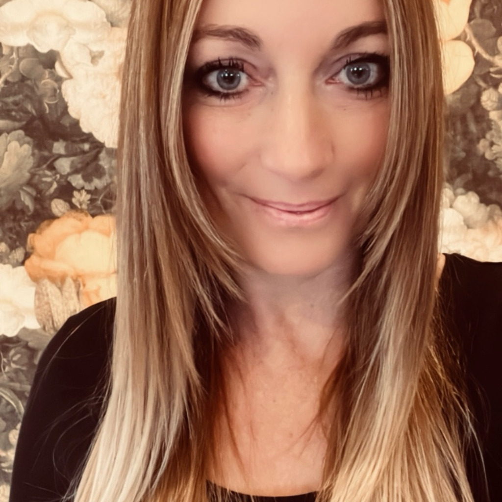 Steffi Madl Geschäftsführerin bei smadl, ZMV, PQMdent, ZMP smadl.de