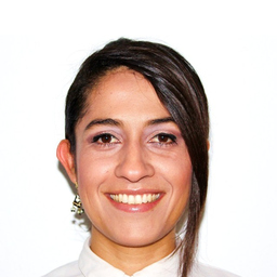 Adriana Flores