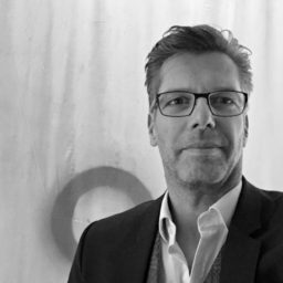 Christopher Knaus