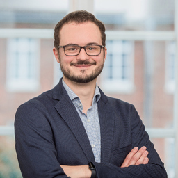 Dr. Christoph Stanik
