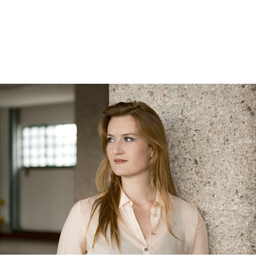 Ilona Roth