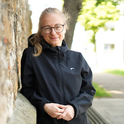 Dr. Annett Thomalla