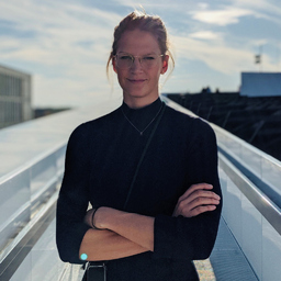 Dr. Andrea Evers 