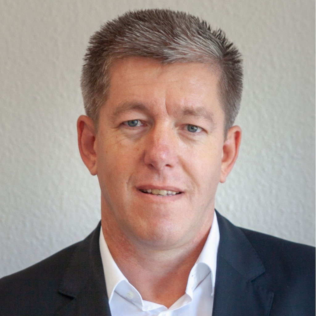 Dr. Peter Berlet Senior Koordinator Business Development IAVF