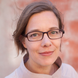 Dr. Stefanie Thiedig 由甲