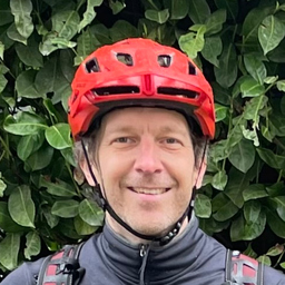 Dr. Oliver Schuster