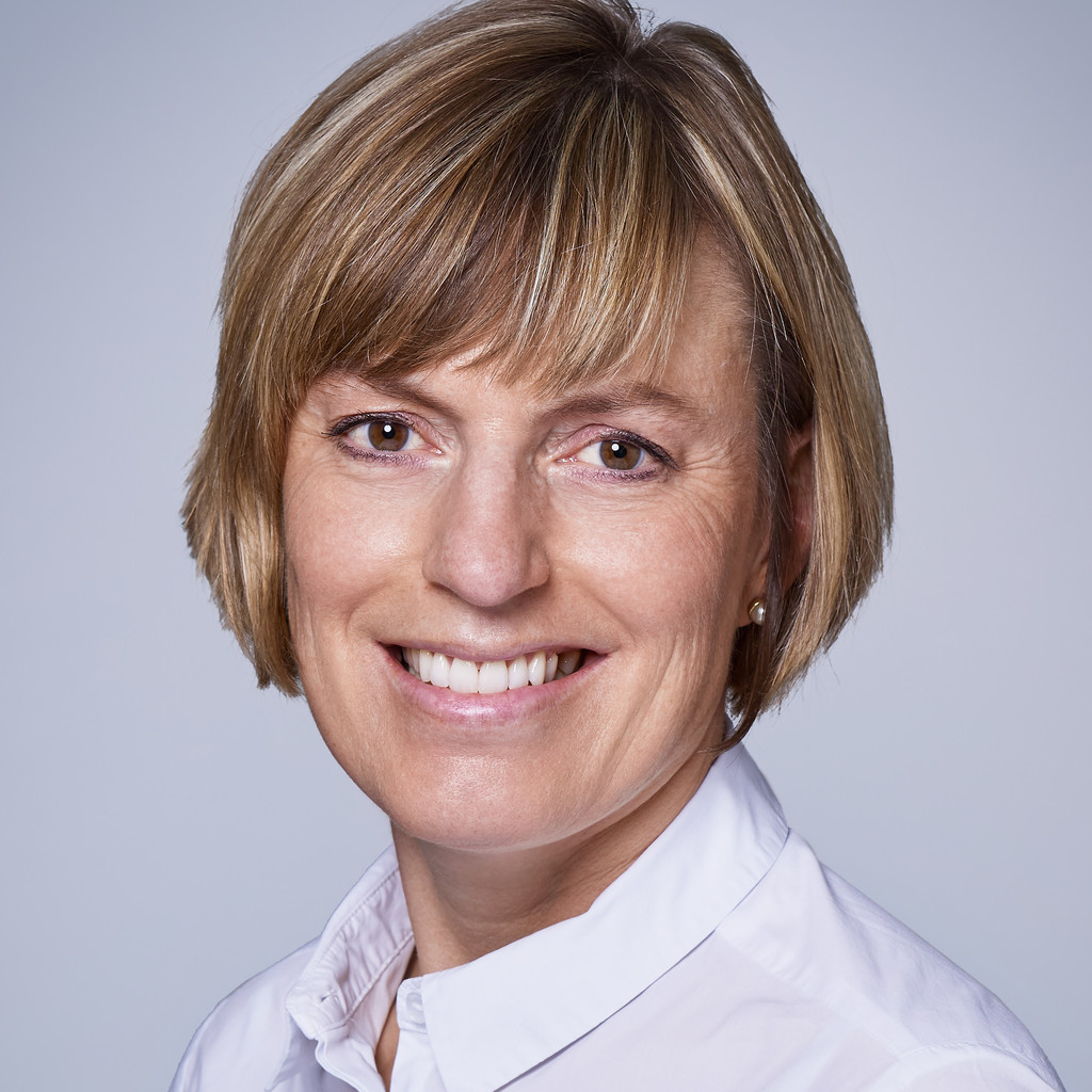 Johanna Walser Chief Communications Officer Cco Ringier Ag Xing 