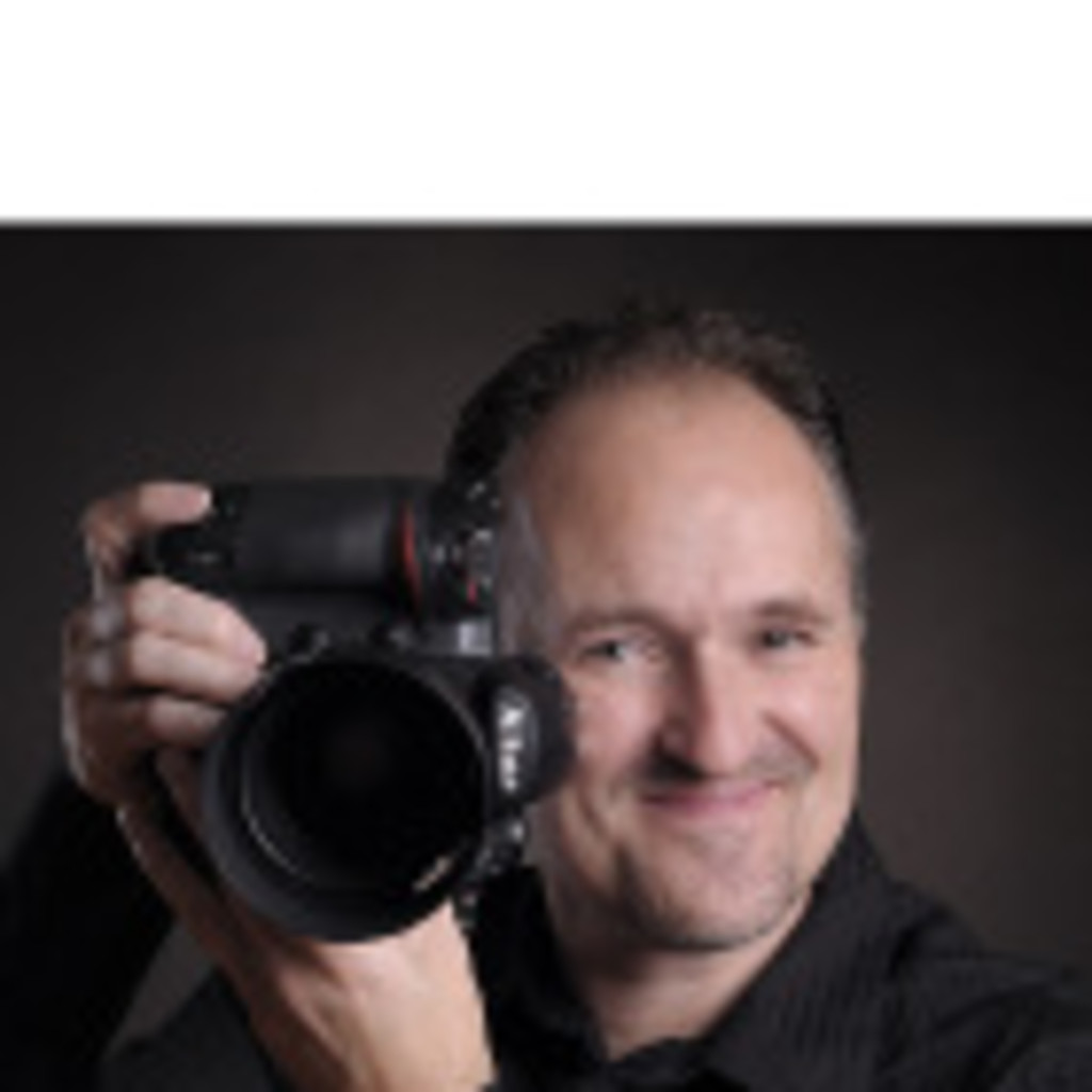 Felix PETER Photographer www.FotoGigant.ch XING