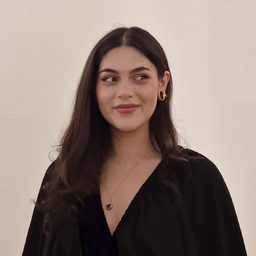 Annaleah Strogilaki