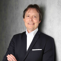 Dr. Thomas Schoepf