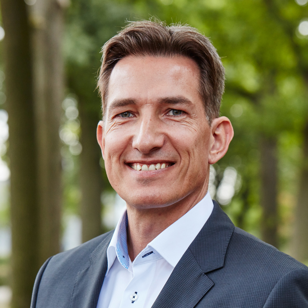 Oliver Schäfer Executive Vice President Seoul Semiconductor XING