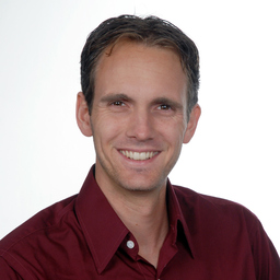 Dr. Daniel Hennecke