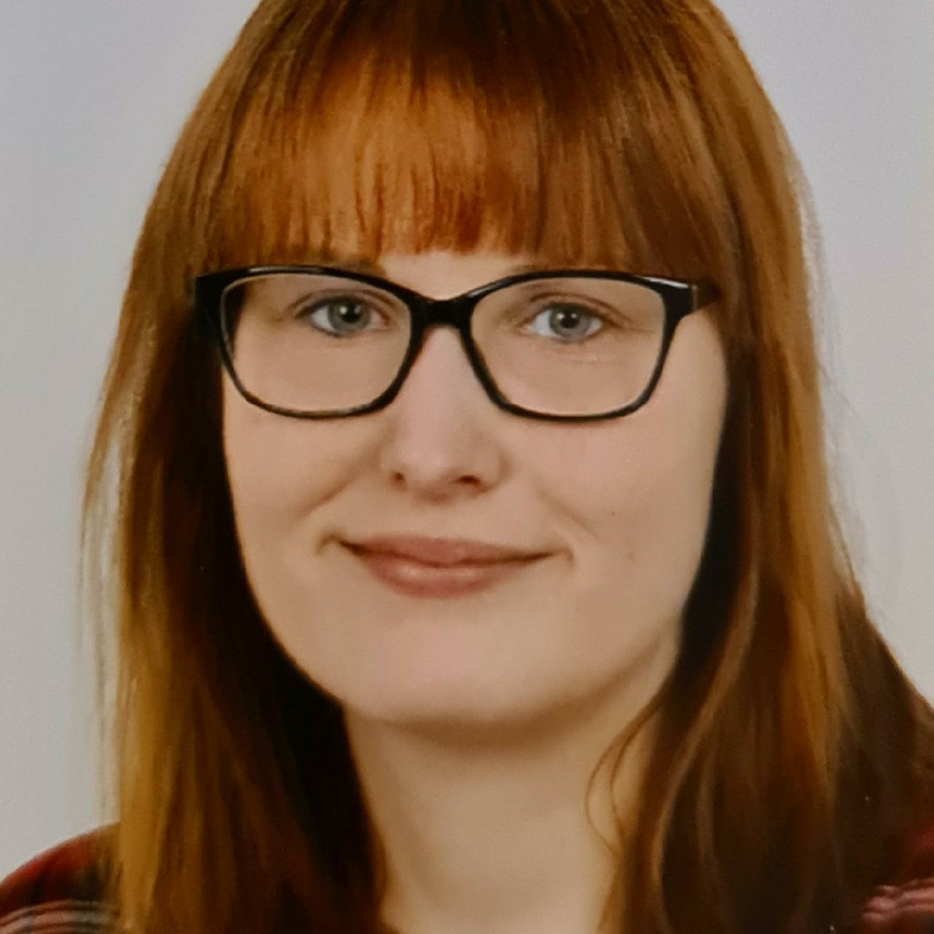 Larissa Gier Officer Central Customer Service comma, GmbH & Co. KG