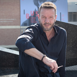 Florian Schwiecker