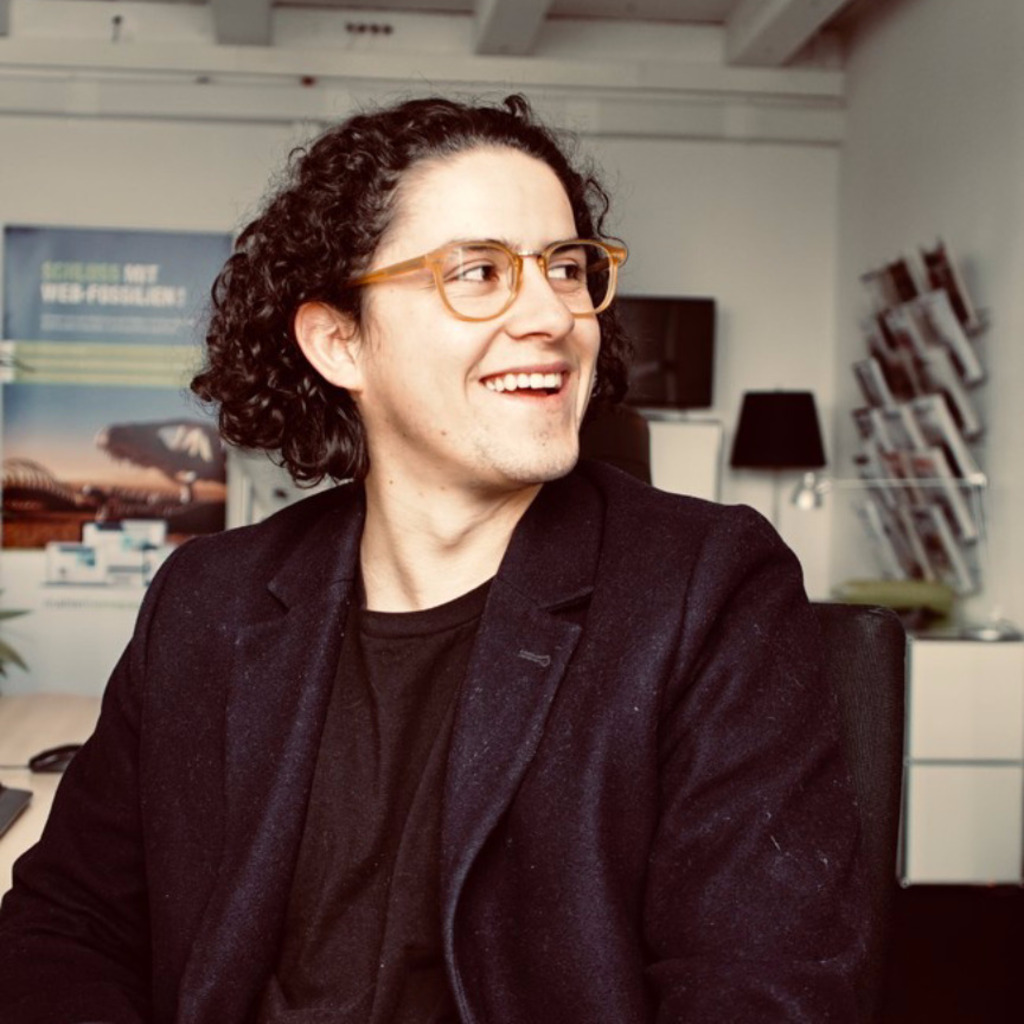 Jonas Haußmann Sales Manager Key Accounts & Bancassurance Jung