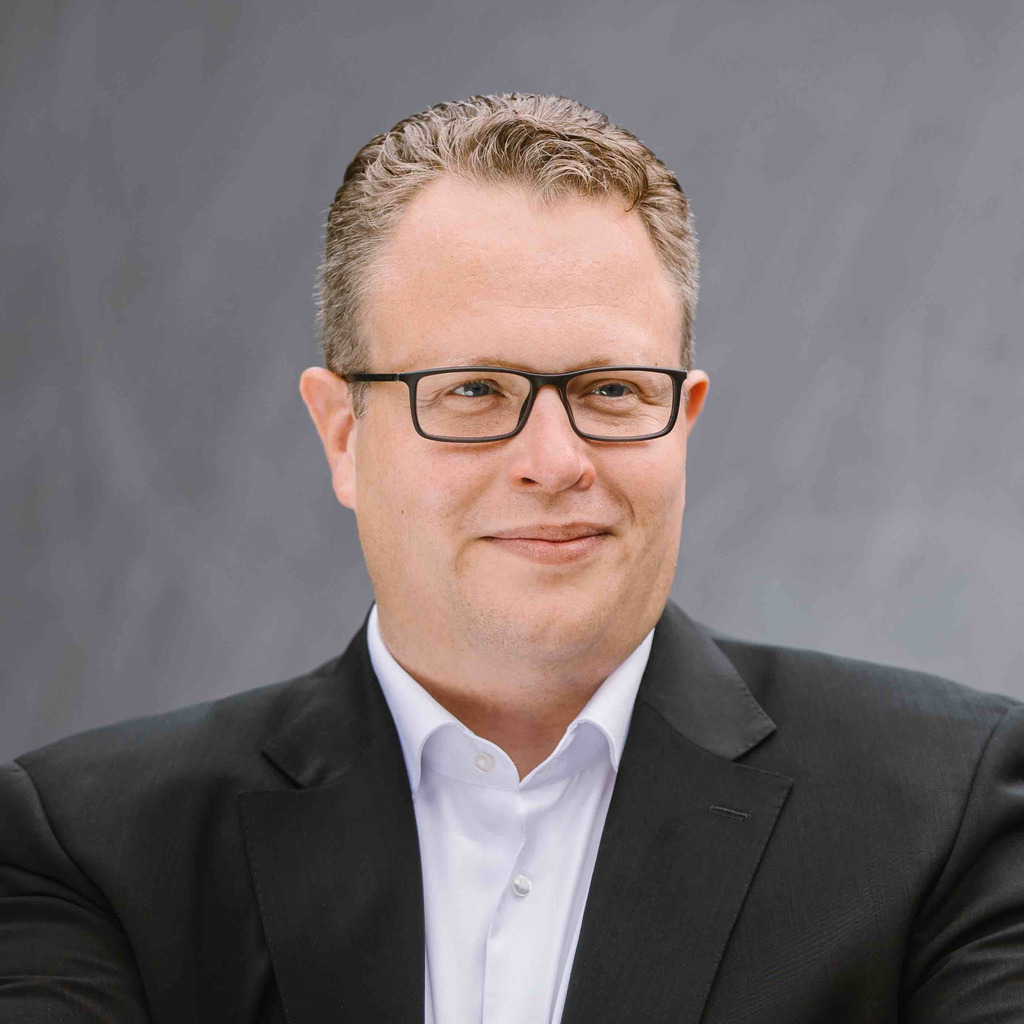 Dennis Gladiator Erster Parlamentarischer Geschäftsführer und