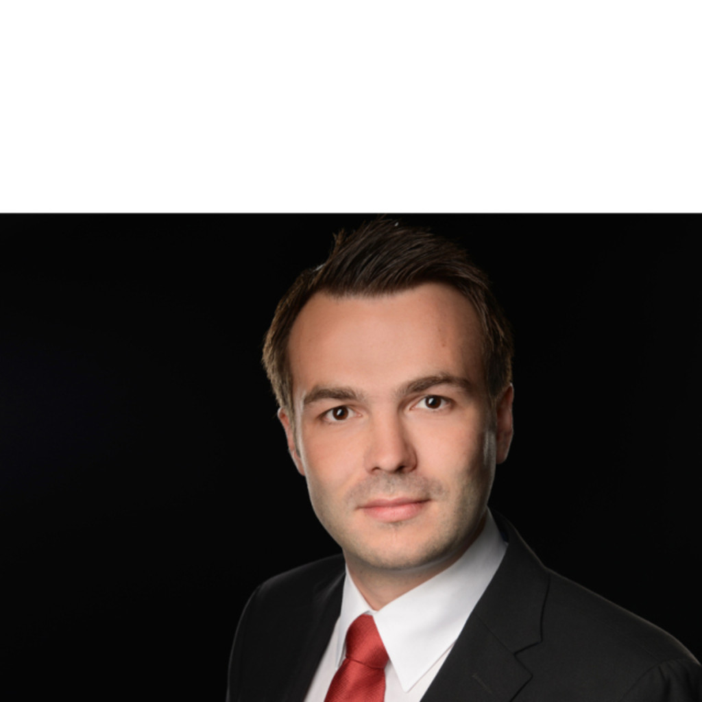 Sebastian Hoos Senior Client Manager Prokurist Deutsche
