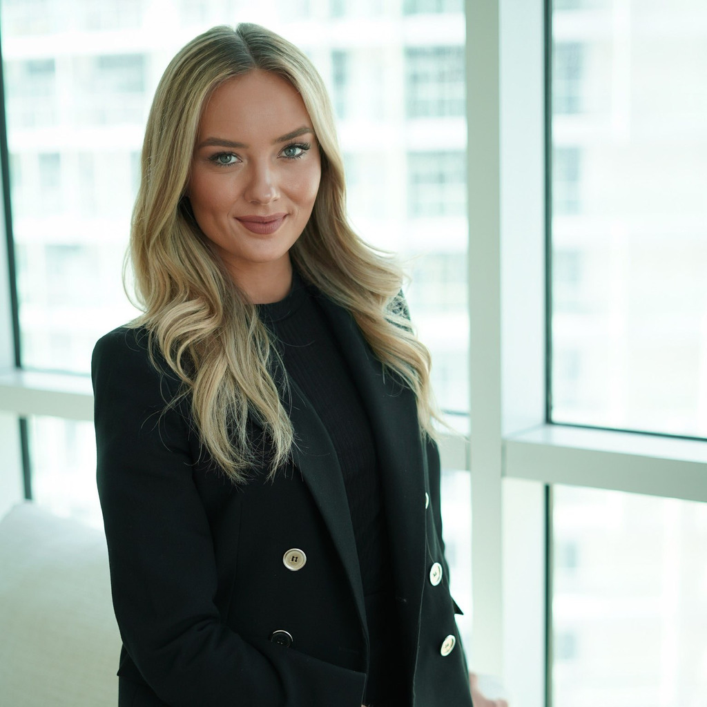 Angelika Egoschin Sales Director RB Homes Real Estate XING