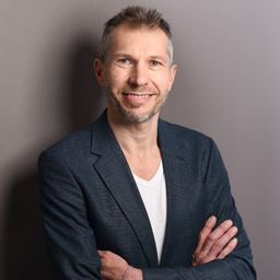 Erhard Schütz