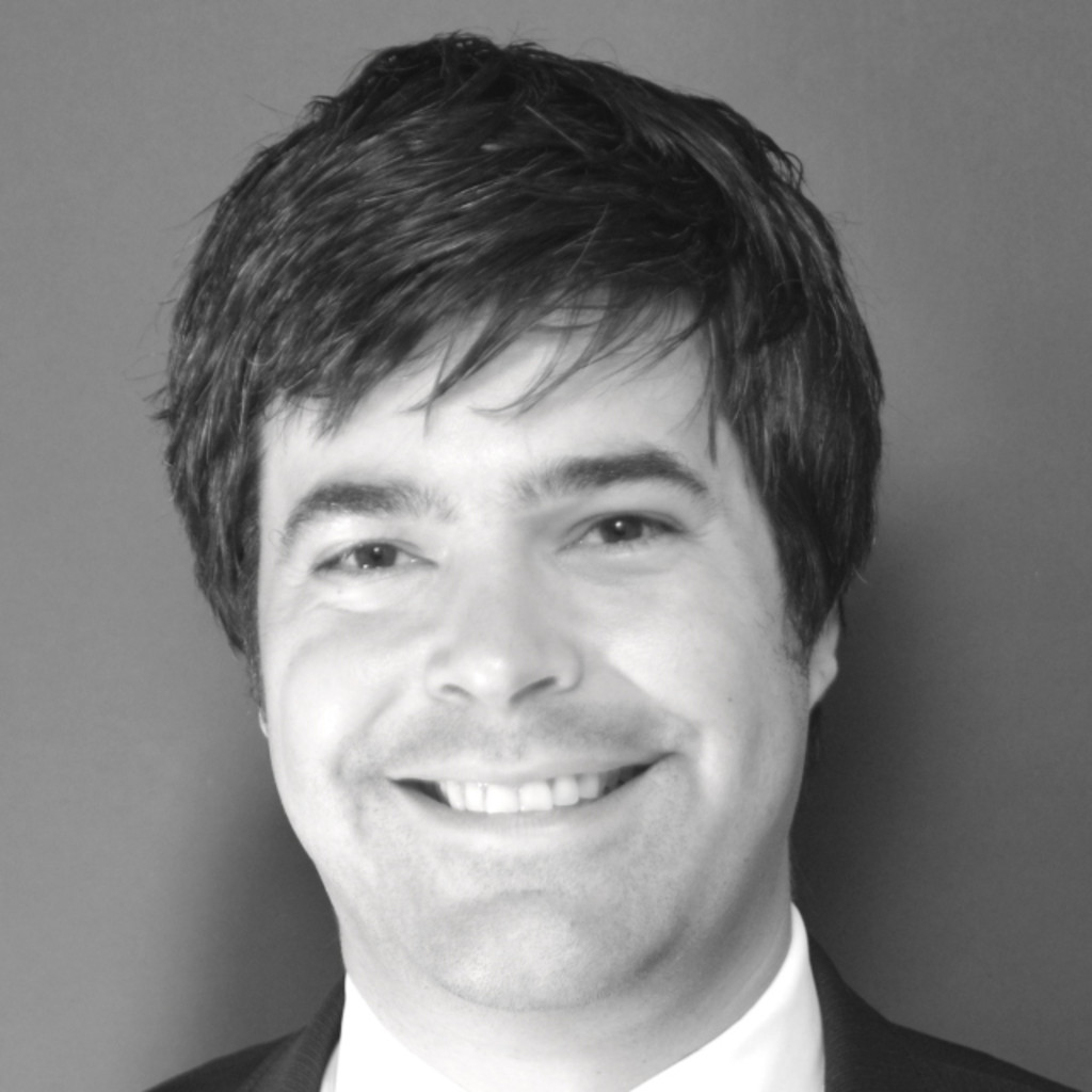 Matthias Reinert - Head of Strategy Development E-Mobility - Autobahn ...