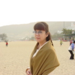 Prof. 云 秋