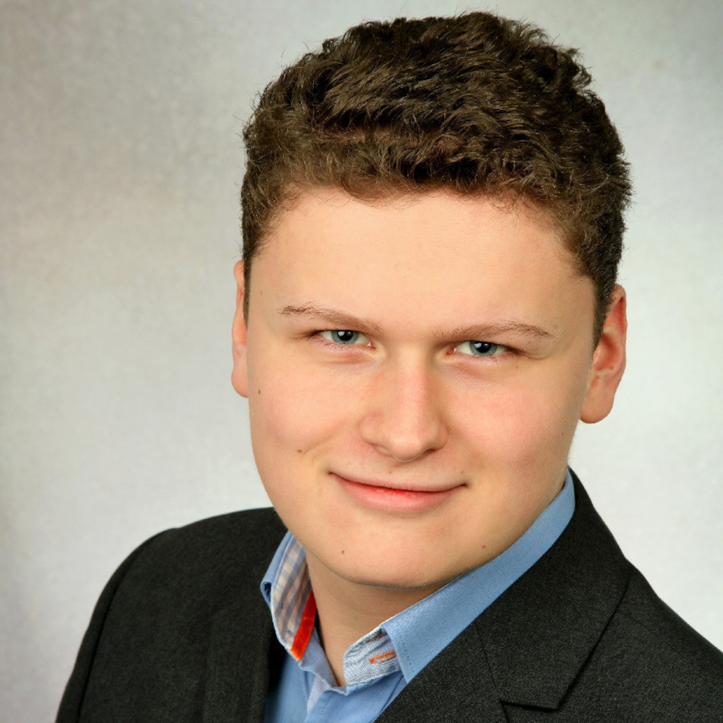 noah-wiebecke-consultant-fti-consulting-xing