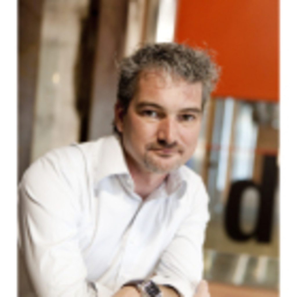 Christopher R. Smith SocioDirector en brandSmith brandSmith XING