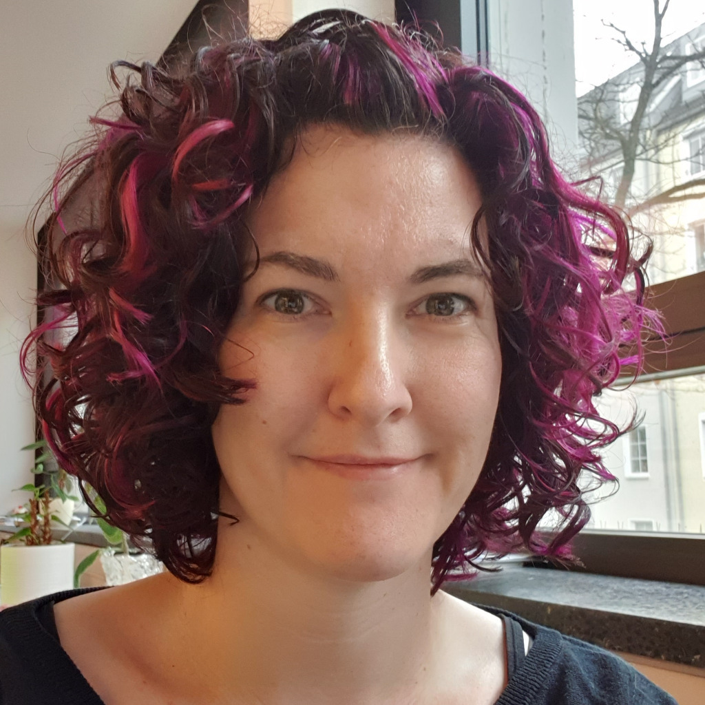 Julia Alice Schmidt Marketing Communications Manager (Content