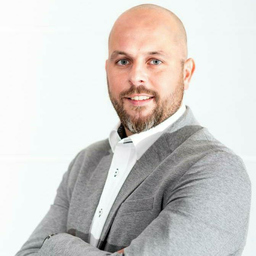 Sascha Lenhardt