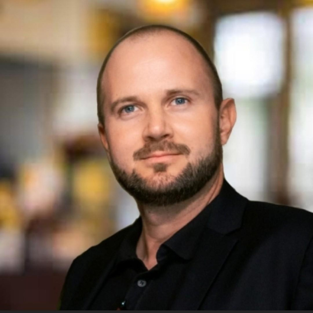 Ing. Florian Meyer Director, Strategic Partnerships Startups