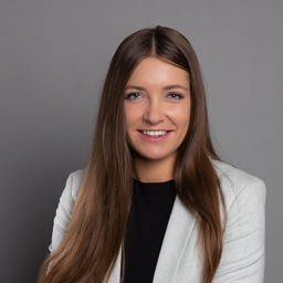 Nicole Mayr