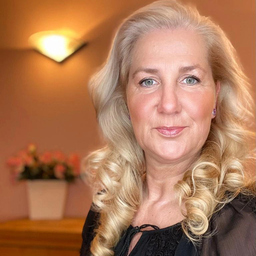 Claudia Hannes