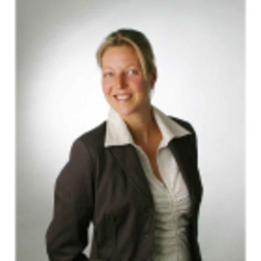 Julia Voigt Betriebswirtin Bausparund Finanzfachfrau BHW