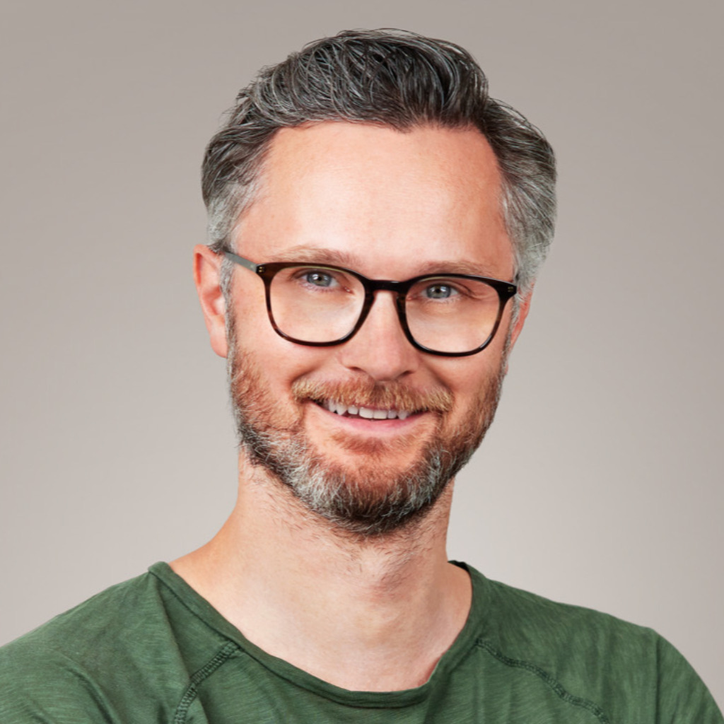 Oliver Lang CoFounder & Executive Creative Director SMAL GmbH XING