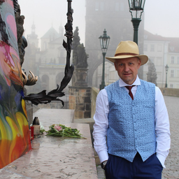 Ronald Bayer