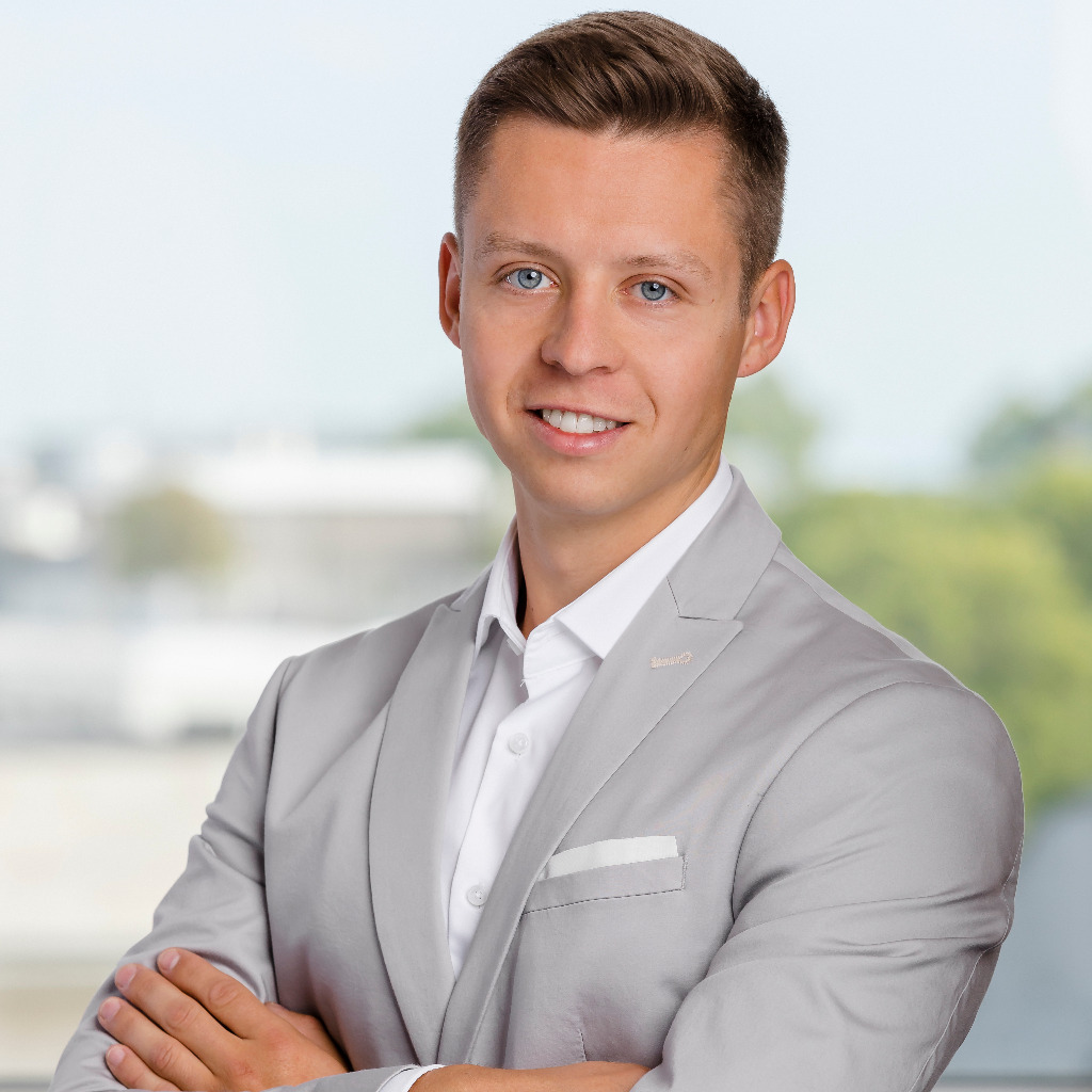 Vladislav Parfenov Junior Underwriter Liberty Specialty Markets XING