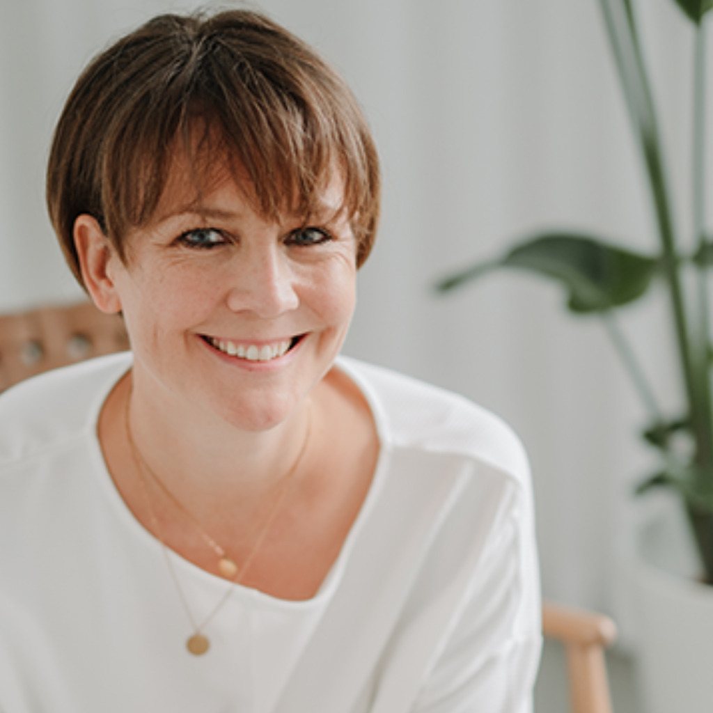 Alexandra Alex Grafikdesigner Punkt und Pause XING