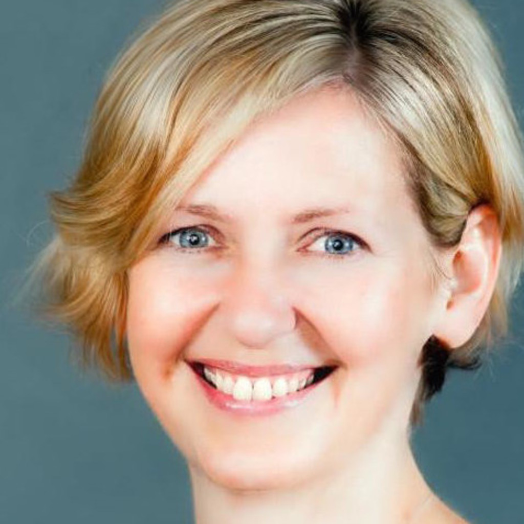 Jenni Bardi Office Manager Flagship Management XING